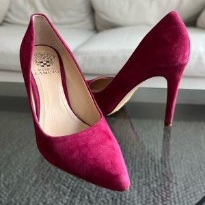 Pink Suede Vince Camuto pointed toe pumps (Size 7)